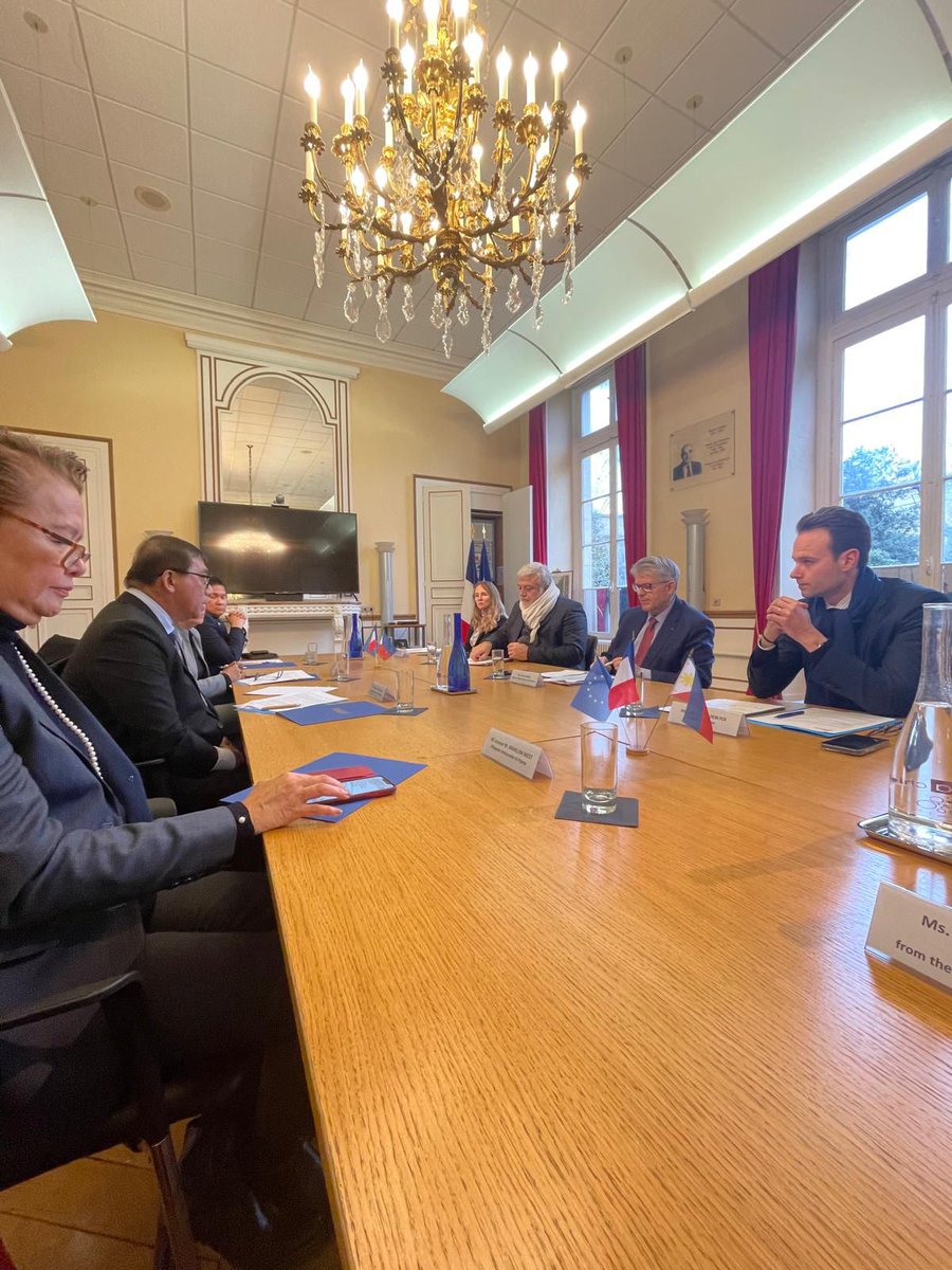 FrenchEmbassyPH's tweet photo. ๐ต๐ญโจ During the #PhilippineWeekInParis, @DOSTphl Secretary Renato Solidum Jr had a courtesy visit to @sup_recherche ๐ซ๐ท Minister Patrick Hetzel to strengthen and promote international cooperation in science, technology, and innovation.
#PHWeek2024 #MakeItIconic ๐ต๐ดโชโ๏ธ https://t.co/m1jfkoPYoK