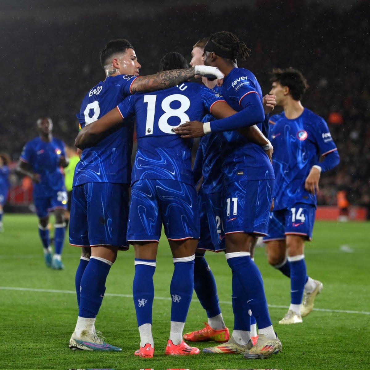 Blue_Footy's tweet photo. 🗣Frank Leboeuf: "Chelsea are better than Arsenal but the season is long. And I don't want to get carried away. 

I have a feeling that if I start thinking that Chelsea can win the title, then something is going to happen. I don't want to bring the curse on them."

~ @ESPNFC https://t.co/eHmyT3dUB5