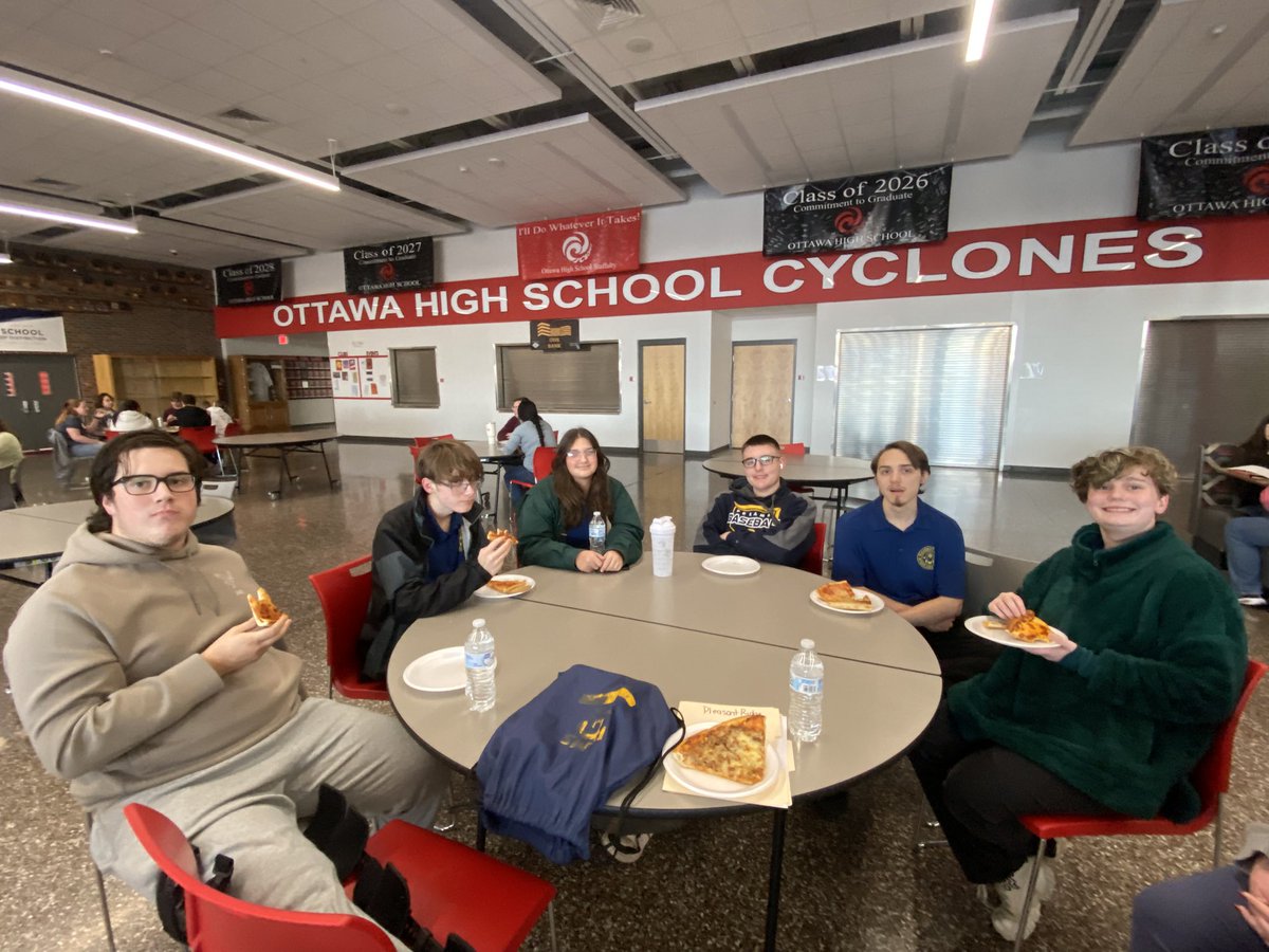 SandyGurss's tweet photo. PRHS Varsity Scholars Bowl had a rough night at the 22-team Ottawa Meet going winless and scoring only 120 points.  Tough night, but Ram National is PRoud of you! @USD449 https://t.co/25RnyfG3dB