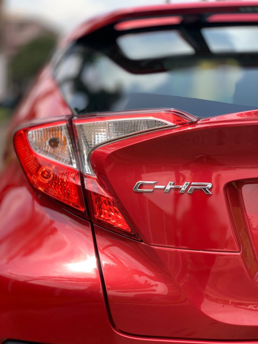KOFISMART121's tweet photo. 2020 Toyota CH-R model is basic with a reverse camera and big android screen unregistered available slightly negotiable accident free, car was cleared recently touch down fresh in town https://t.co/3kcFZ4Q3kb