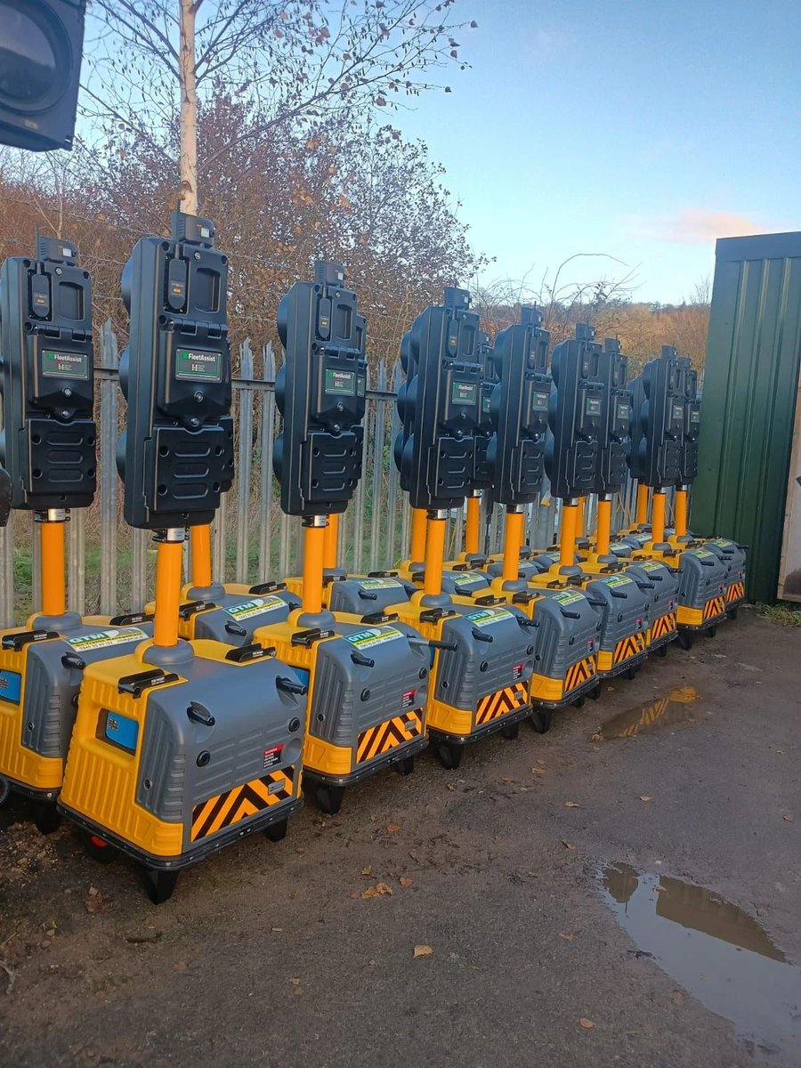 Special delivery... from FleetAssist! 📦🚦

With AutoGreen technology and ACM, these RC2 units were recently delivered to the team at <a href="/GTMofficial/">Go Traffic Management (GTM)</a>, ready to deliver safe &amp; efficient traffic management.

Huge thanks to GTM for this order - we hope our signals serve you well! 🤝