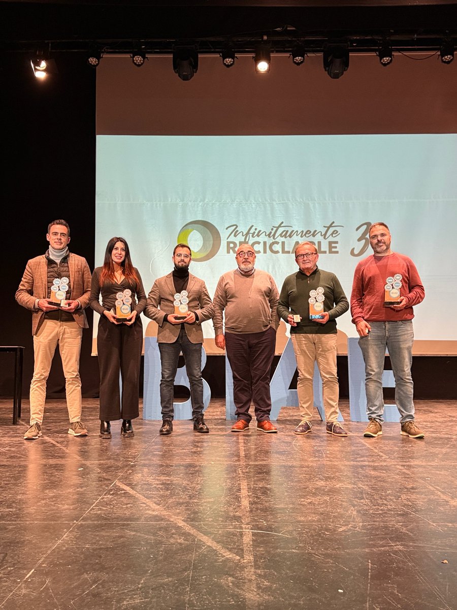 IBIAE's tweet photo. ♻️ Este jueves en Castalla, Infinitamente Reciclable 3 reafirmó nuestro compromiso con la sostenibilidad y la economía circular. Presidieron Héctor Torrente y Bernardo Guillem. ¡Gracias por acompañarnos!
#InfinitamenteReciclable #EconomíaCircular #IBIAE #Sostenibilidad https://t.co/elbCn7WIe1