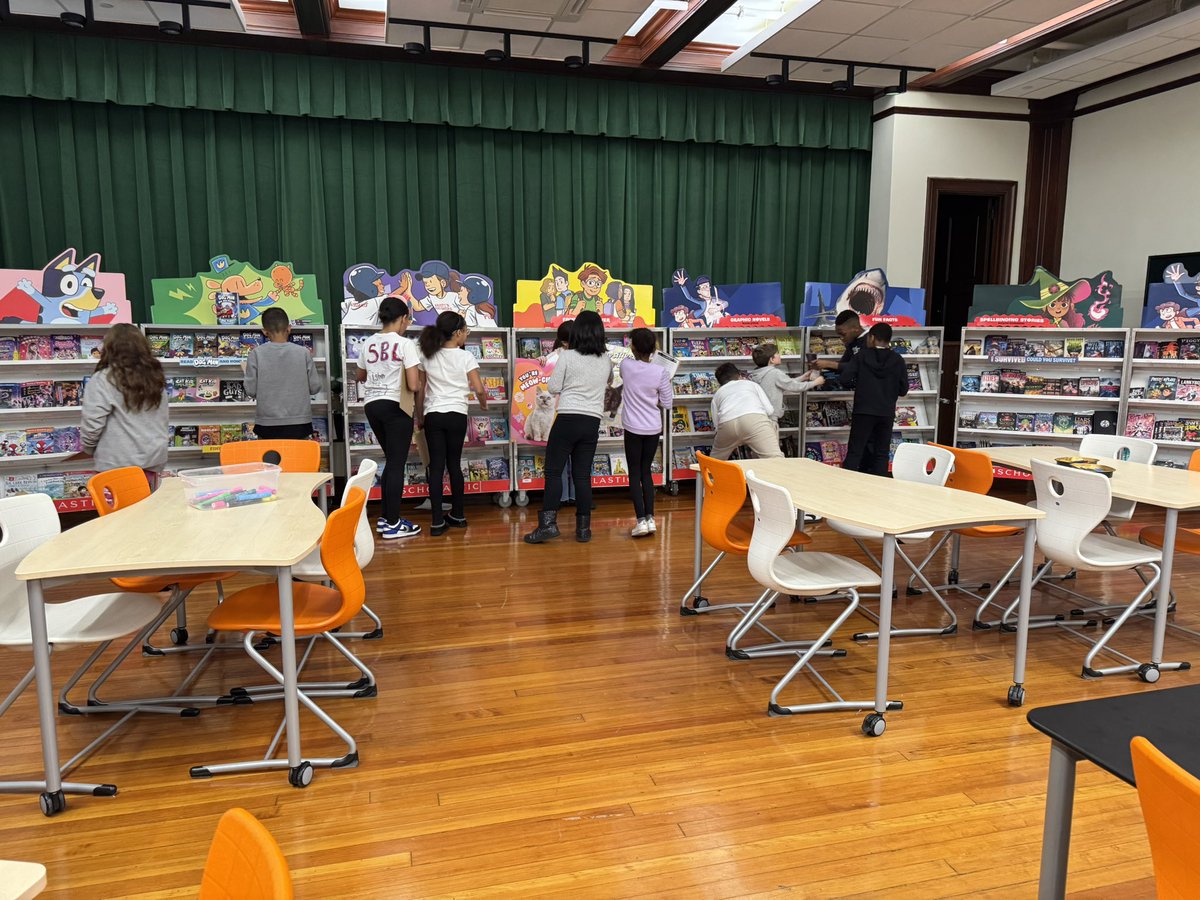 missgoldman19's tweet photo. We enjoyed visiting the Book Fair this week! @PSDRI_Schools @ClassroomChamps @mazdzer @Scholastic @ScholasticEd #bookfair #books #learningthroughbook #bettergetsbetter https://t.co/bkoqR3w3Lt