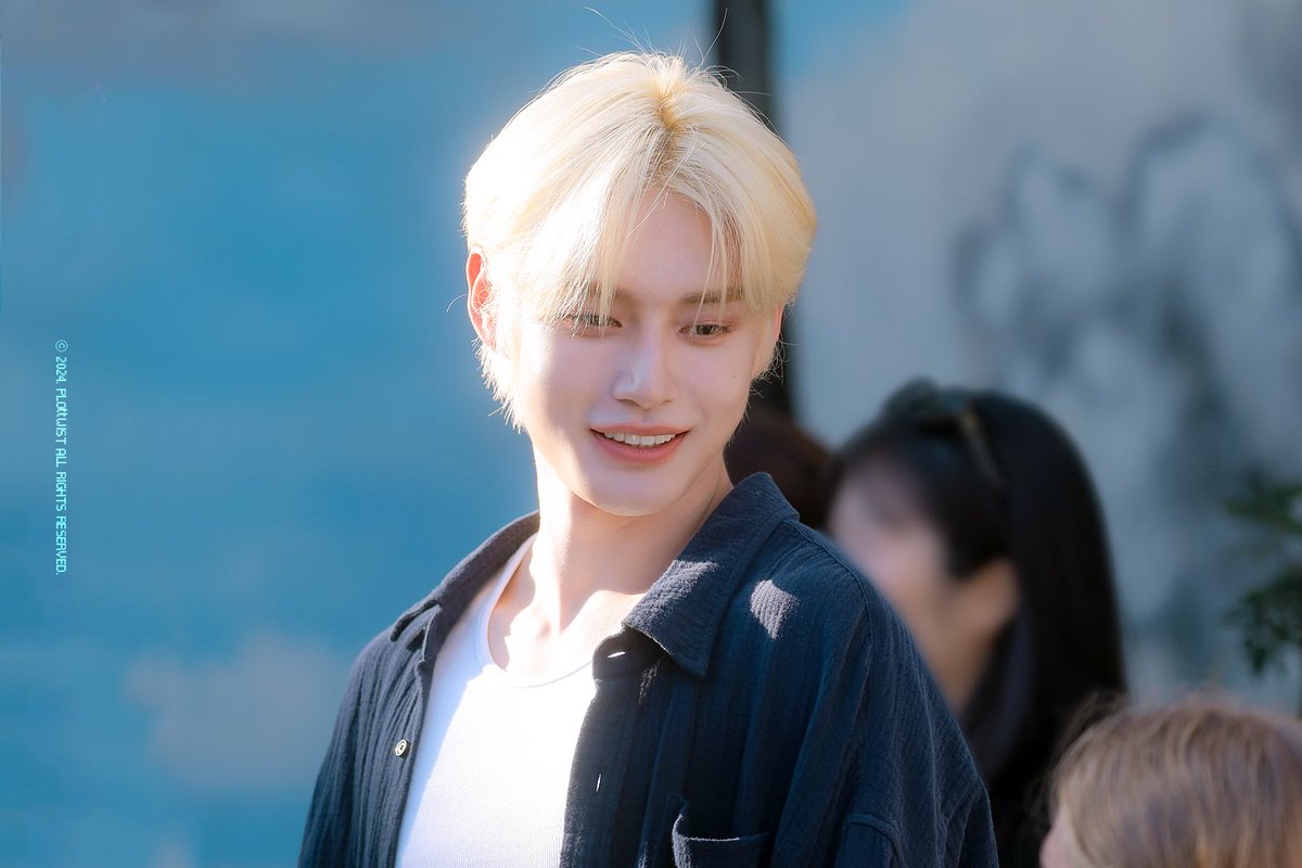 plot_twist1214's tweet photo. 많은 날들이 흘러도 오늘처럼 난 네옆에서 축하해주고 싶어 🎶 생일 축하해 💙
#김지웅 #Kimjiwoong #김갈냥님 #제로베이스원 #ZEROBASEONE #ZB1 #キムジウン https://t.co/tT6txPpcul