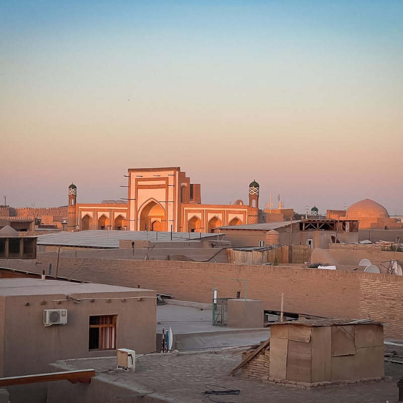 Beautiful #Uzbekistan in pictures 😍🌍⁠🇺🇿⁠
1. ⁠#Sunset silhouette over #Khiva⁠
2. ⁠Ulugʻbek madrasasi, #Bukhara⁠
3. ⁠Itchan Kala from #Terrassa, Khiva⁠
⁠
polarsteps.com/AdrianSameli/1…
⁠
#asabbatical #sabbatical #wheretotravel #uzbek #visituzbekistan #silkroad