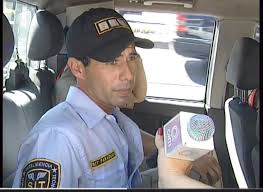Ushumgal's tweet photo. @AM_1080 @npyoficial Eleuterio mirando lo bobo que es el conductor: https://t.co/dNHJRHpsnU