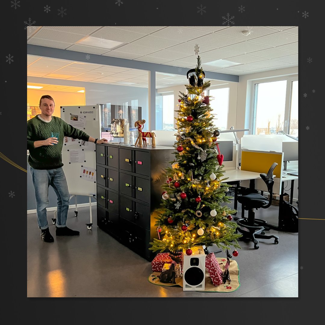 ADAM_Audio's tweet image. Happy Friday, everyone! ✨ It’s Day 13 of our #25DaysofADAM, and we’re excited to share a peek behind the scenes at our office holiday decorations and highlights from last week’s Christmas party. Wishing you a joyful weekend from all of us at ADAM Audio!
