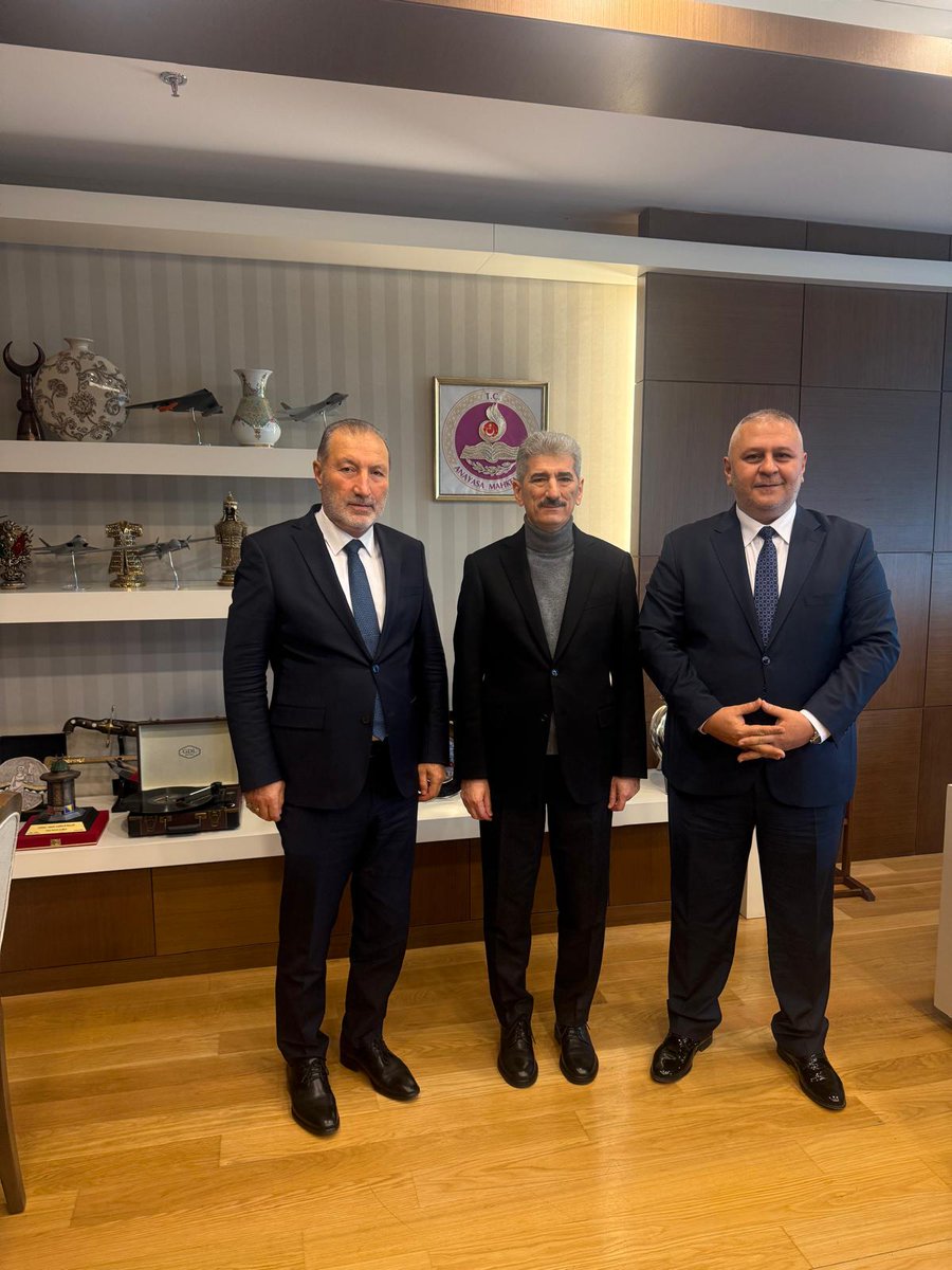 Genel Başkanımız Ömer Yılmaz, 13 Aralık 2024 tarihinde Anayasa Mahkemesi Üyesi Sayın; Muhterem İnce’yi makamında ziyaret etti. 

Ziyaretinde Genel Başkanımız Ömer Yılmaz’a, Genel Başkan Vekilimiz Murat Ünal  eşlik etti.

<a href="/06omeryilmaz/">Ömer YILMAZ</a> 
<a href="/06muratUnal/">MURAT ÜNAL</a> 
<a href="/muhteremince/">Muhterem İnce</a>