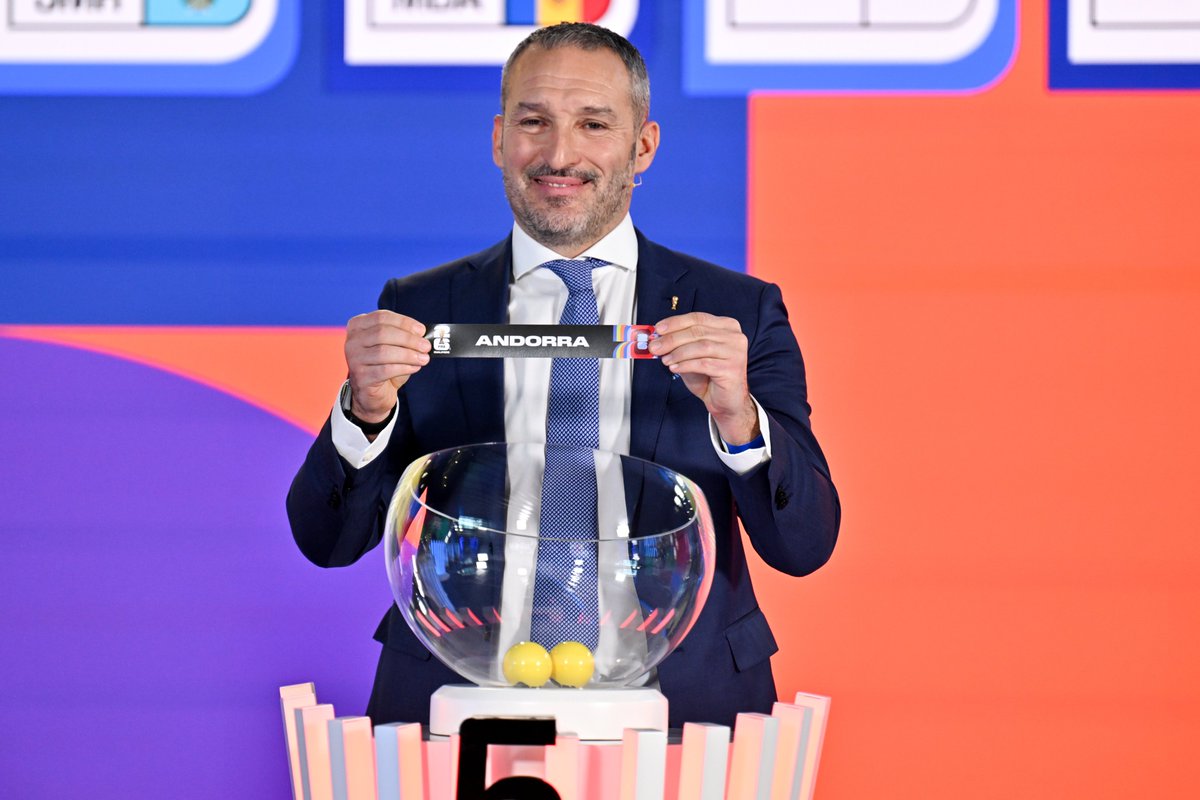 Fedandfut's tweet photo. 🤔 QUÈ ET SEMBLEN ELS RIVALS ?? 

🏆 Premundial 2026
🏴󠁧󠁢󠁥󠁮󠁧󠁿 Anglaterra
🇷🇸 Sèrbia
🇦🇱 Albània
🇱🇻 Letònia
🇦🇩 Andorra

#⃣ #SomAndorra

📸 Foto: @FIFAcom https://t.co/WDfSmfoZTo