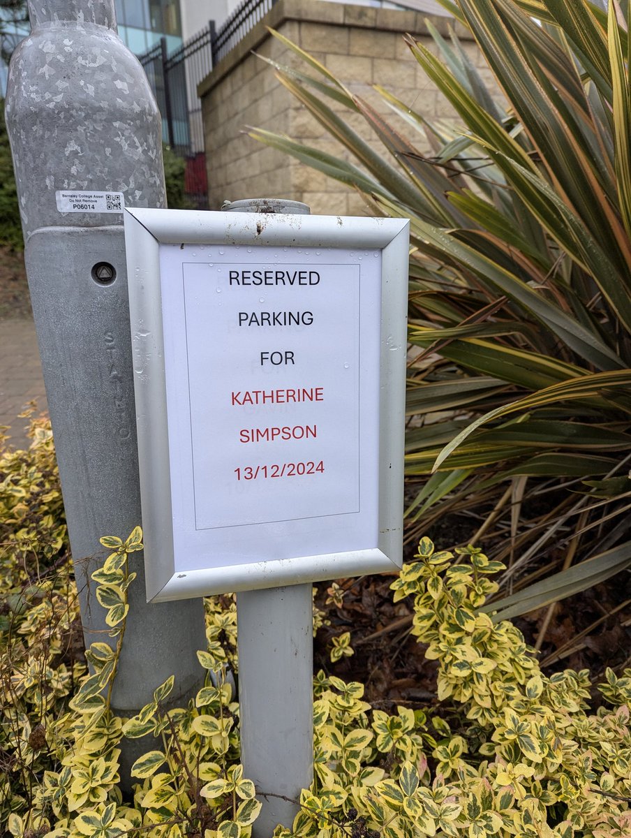 Dr Kat Simpson tweet media