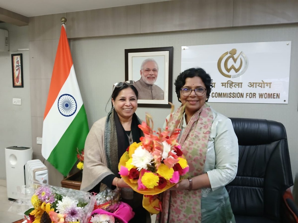 dipalisharma02's tweet photo. Thank you for the time Vijaya tai for the meeting! We look forward to continued and stronger engagement with #NCW under you leadership, towards creating opportunities for women and girls! #StrongerTogether ⁦@VijayaRahatkar⁩ https://t.co/n1ItBBnkyG