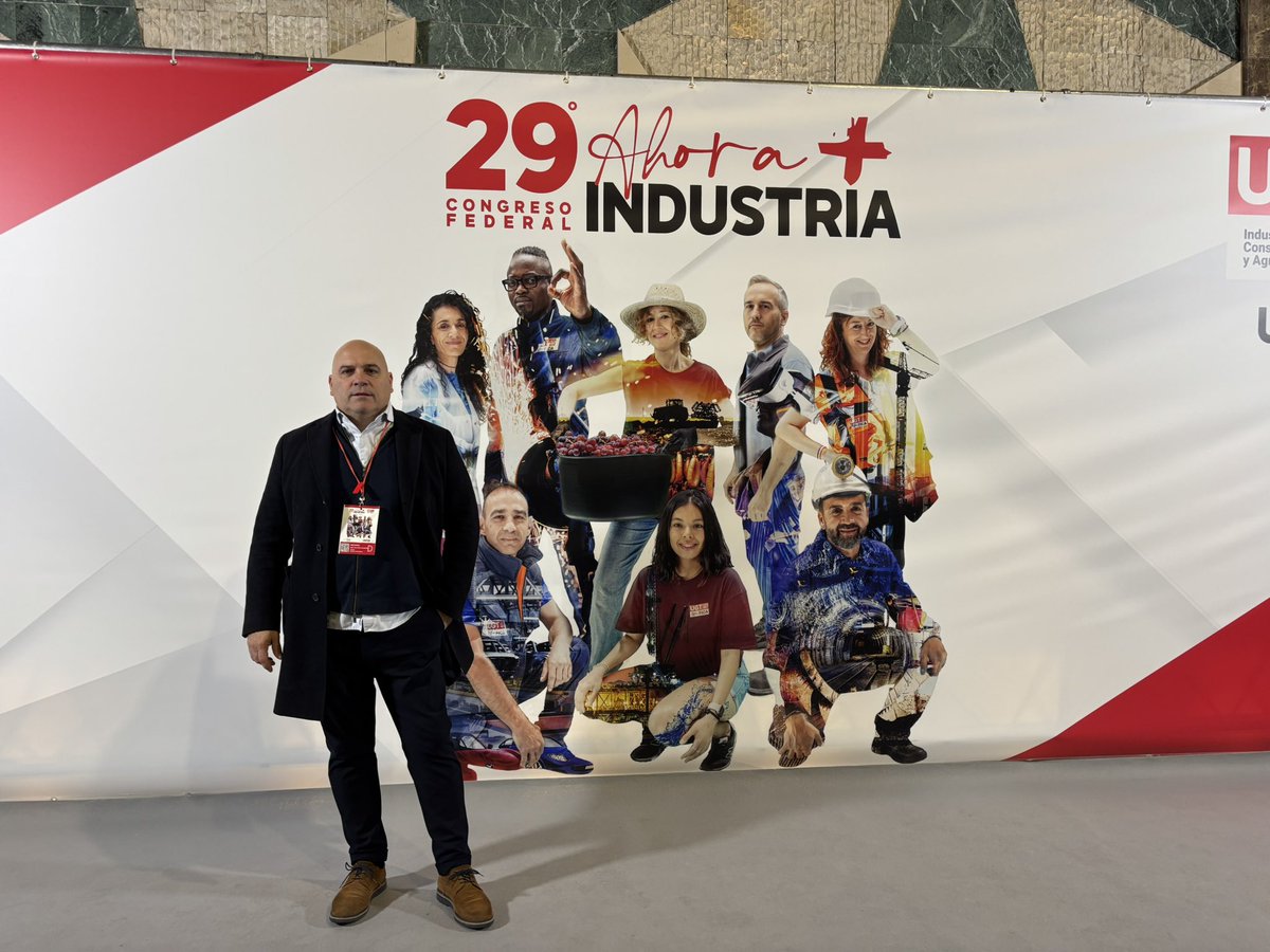 UGTPV_MVVB's tweet photo. @UGTPV 

🔴 UGT Clausura en @Malaga. #29Congreso UGT FICA. Una nueva dirección que marcará el rumbo de la industria, construcción y agro durante los próximos 4 años: 
Mariano Hoya, elegido SG de UGT FICA, con el 87,14% del 29° Congreso Federal.

#AhoraMasIndustria
@UGT_FICA PV https://t.co/R0VH0WG6Yo
