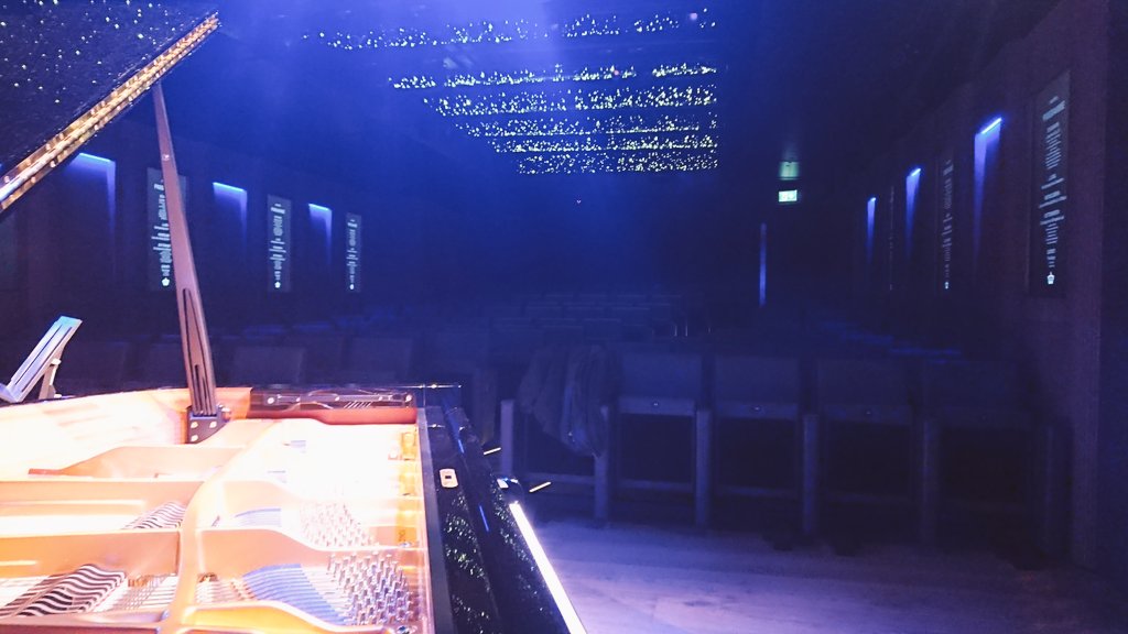 David Oldroyd-Bolt (@david_oldbolt) on Twitter photo An hour alone to try the new concert grand and magic acoustic system <a href="/Bechstein_Hall/">Bechstein Hall</a>. I've had worse Friday mornings.
This is a superb hall with a novel (and I hope winning) approach to programming and a first class restaurant to boot. I urge you all to try it! An hour alone to try the new concert grand and magic acoustic system <a href="/Bechstein_Hall/">Bechstein Hall</a>. I've had worse Friday mornings.
This is a superb hall with a novel (and I hope winning) approach to programming and a first class restaurant to boot. I urge you all to try it!