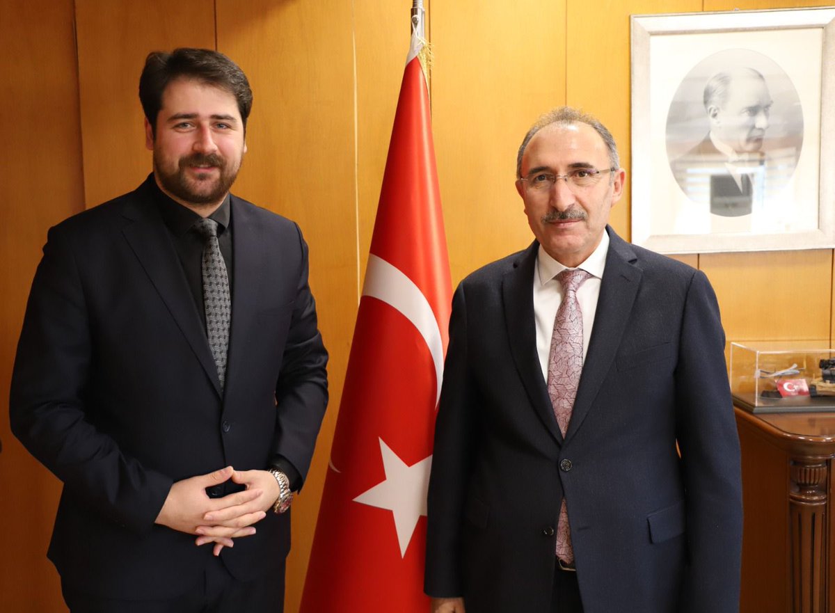ebaysak23's tweet photo. Elazığ’ın kültürel, sosyal ve ekonomik yapısına katkı sunacak KANAL ELAZIĞ projemizi, Fırat Üniversitesi Rektörü Prof. Dr. Fahrettin GÖKTAŞ’a sunduk.

Sayın Rektörümüzün destekleyici yaklaşımı ve vizyoner duruşu, bizlere motivasyon kaynağı oldu. 
@firatresmihesap @ProfGoktas https://t.co/8gfJbTtgxm