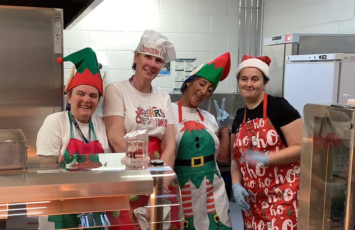 Our fantastic catering staff 👏 🍽️