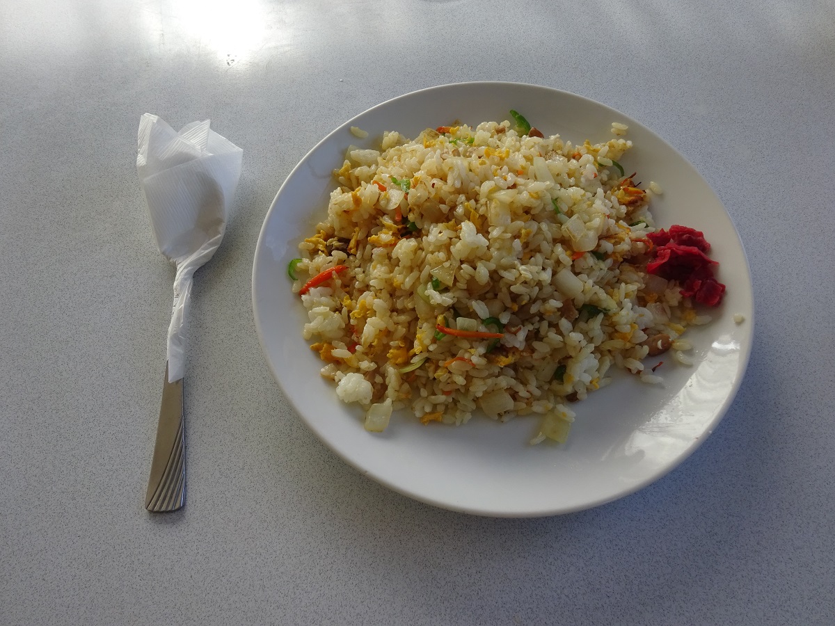 kiha65kiha58's tweet photo. 倉敷市茶屋町のお食事とラーメンの店「TEIEN」に再訪しました。注文は焼飯・オムライス、オムライスは、仲がチキンライスで昭和の味!焼飯は、パラパラで塩分少な目でコクがあり美味しい!前回の中華そばも美味しかったけど今回も満足でした!
#中華そば #ラーメン #TEIEN #焼飯 #オムライス #倉敷市 https://t.co/fs4cjJZRua