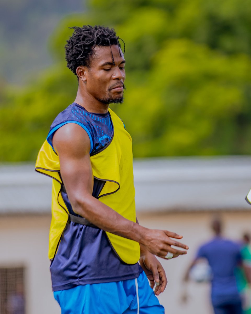 policefcrwanda's tweet photo. Warm Up ✅
⏭️ KICK-OFF
#POLBUG https://t.co/nH9Q9rO7AD