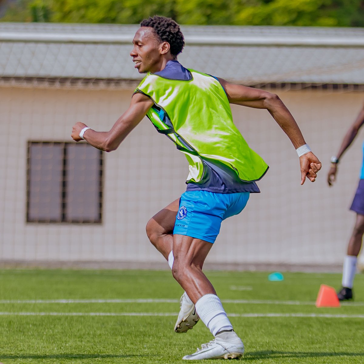 policefcrwanda's tweet photo. Warm Up ✅
⏭️ KICK-OFF
#POLBUG https://t.co/nH9Q9rO7AD