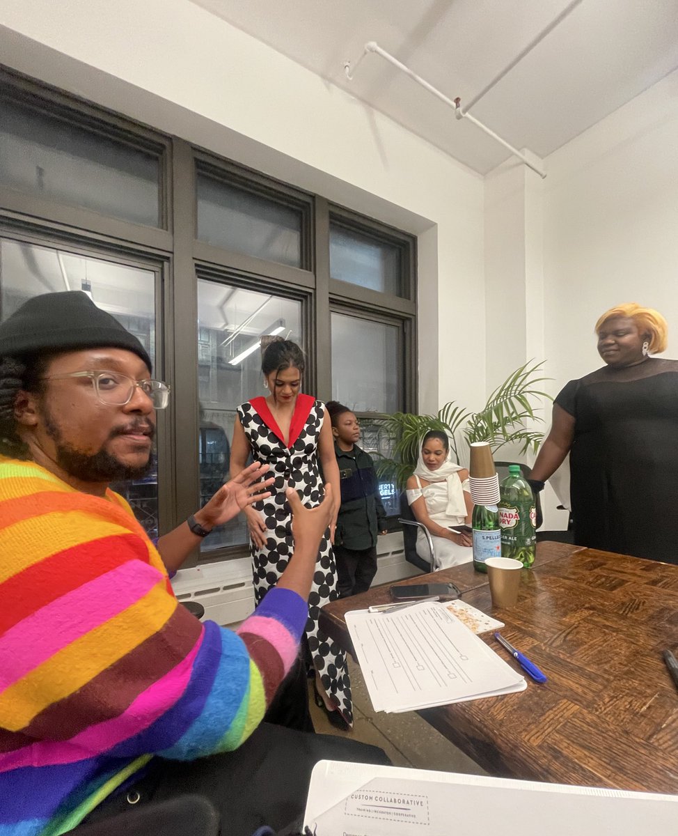 0ppong's tweet photo. Last night was very inspiring! Congrats to all the incredible new designers and their inspiring stories! It was an honor to be a judge for cohort 13! ๐๐พ
#CustomCollab https://t.co/7IYBJenA8Z