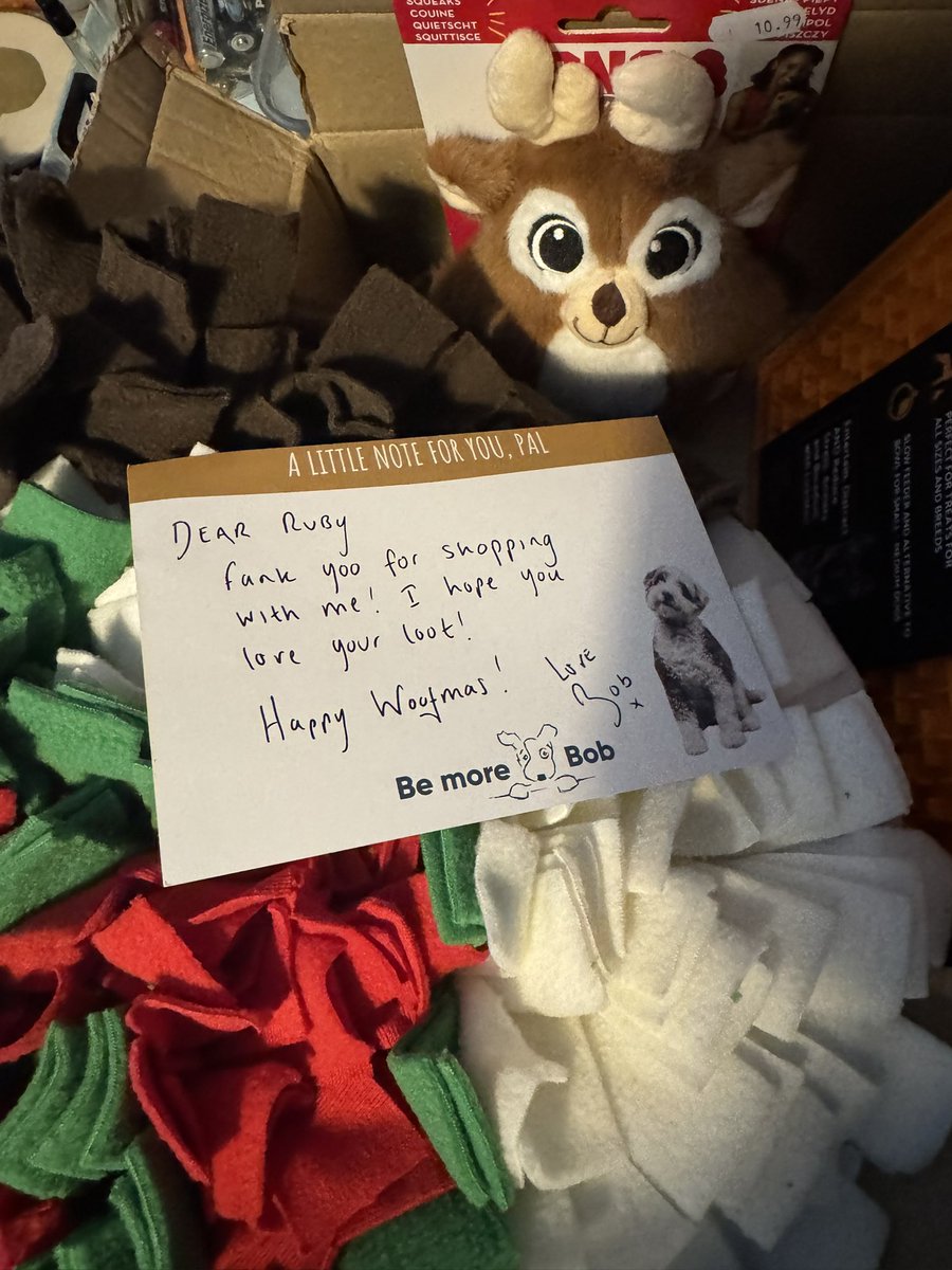 Darth_Rubykins's tweet photo. Meanwhile at a secret location a box of goodies arrives in time for #Sithmas for the unsuspecting Ruby…
courtesy of @bemorebob2 🤫 shush 🤐 don’t tell her…thank you very much Ruby’s Mum ❤️🎁🐶☃️🎅🎄 https://t.co/1pjG1m1n5X