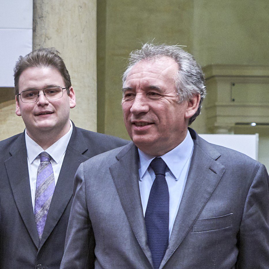Gregor Voht (@gregor_voht) on Twitter photo Glückwunsch, Francois #Bayrou 🇫🇷
Der Vorsitzende unserer europäischen Parteienfamilie <a href="/democrats_eu/">European Democrats</a> wurde heute von Macron zum Premierminister ernannt. Francois ist der richtige Mann für eine schwierige Aufgabe. Jemand mit Haltung und Hingabe! Eine gute Wahl.
#FreieWähler 🇫🇷🇩🇪 Glückwunsch, Francois #Bayrou 🇫🇷
Der Vorsitzende unserer europäischen Parteienfamilie <a href="/democrats_eu/">European Democrats</a> wurde heute von Macron zum Premierminister ernannt. Francois ist der richtige Mann für eine schwierige Aufgabe. Jemand mit Haltung und Hingabe! Eine gute Wahl.
#FreieWähler 🇫🇷🇩🇪