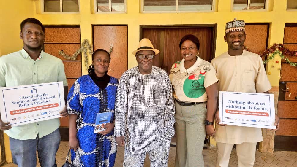 jdevfoundation's tweet image. We paid an advocacy visit to @Bishopkukah on the youth recommendations on Electoral Reforms. He commended the effort of JDEV, NDi, and NED for their effort as this is timely and what is needed for Nigerians Democracy. #NaijaYouthElectoralDemands 
@NDI @NEDemocracy