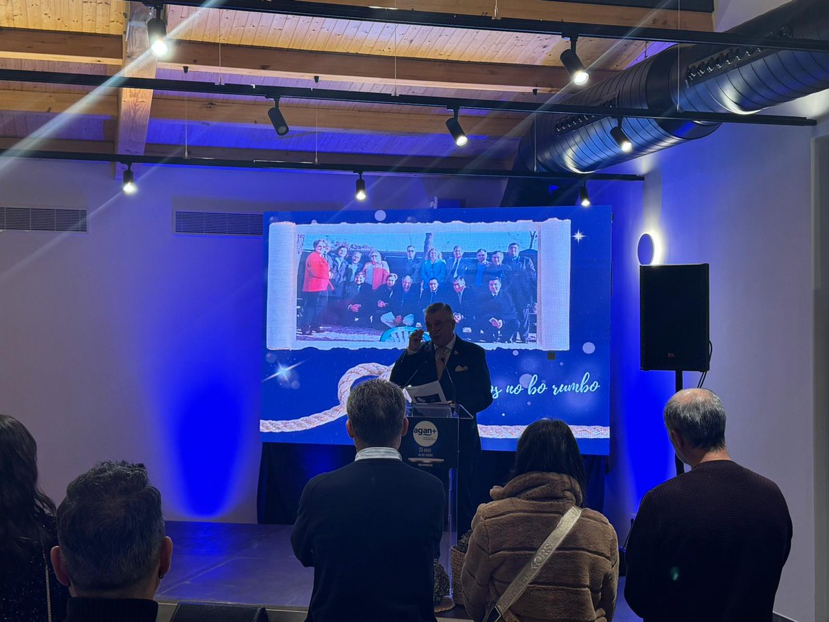 sinerxia_'s tweet photo. 👉 Ayer estuvimos en la conmemoración de los 25 años de trayectoria de @AganPlus, donde se hizo un repaso por los principales hitos de este colectivo desde su fundación.

Enhorabuena por esta celebración tan especial. ¡Por muchos más años de éxitos! 👏✨

#sinerxiaconsultora https://t.co/PJ6BdEeAUb