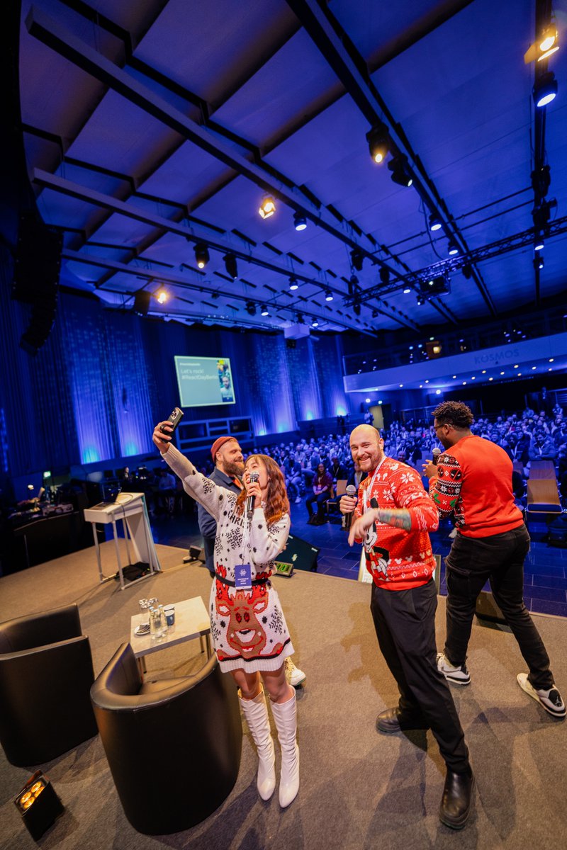 Our awesome MCs😍 <a href="/chatterboxCoder/">Nathaniel Okenwa</a>, @_phzn, <a href="/kimc0de/">Kim Ngan Le Dang</a>, <a href="/jevakallio/">Jani Eväkallio</a>