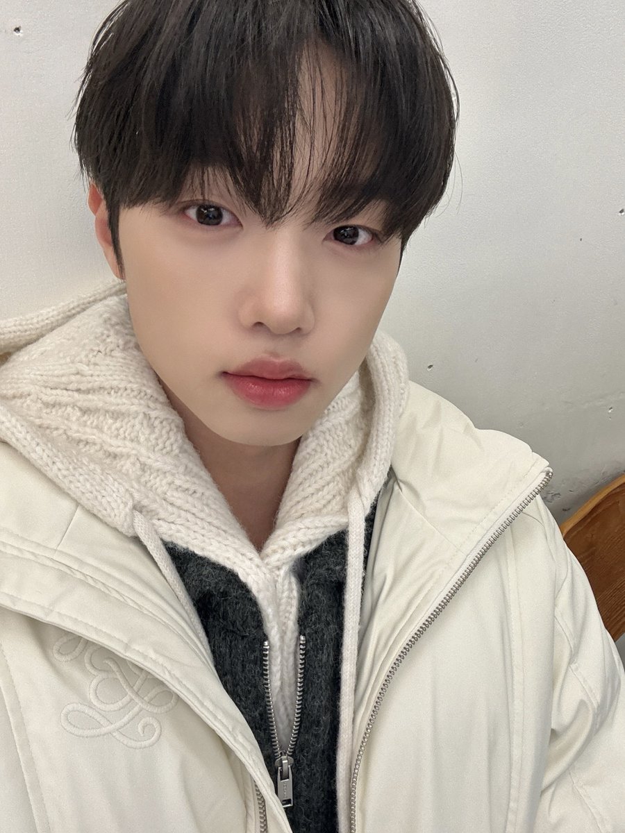 sondongpyo_dsp's tweet photo. [📸]
루돌프 콩떡🐣🩵 파워블로걸| 241214

#손동표 #SONDONGPYO
#KODE #파워블로걸 https://t.co/SPSfAfd2Tb