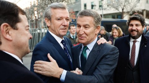 PSOEAlcaladeH's tweet photo. 💥 BOOOMMM‼️ No son recortes de prensa, son contratos a dedo recogidos en la plataforma de contratos de Galicia entre 2018 y 2024.

👉🏻 Contratos a dedo: ni uno, ni dos…1500‼️ 

💥 A contrato por CADA DÍA laborable entre 2018 y 2024‼️

🤔 ¿Feijóo Pa’lante? https://t.co/xmrpkhwwMQ
