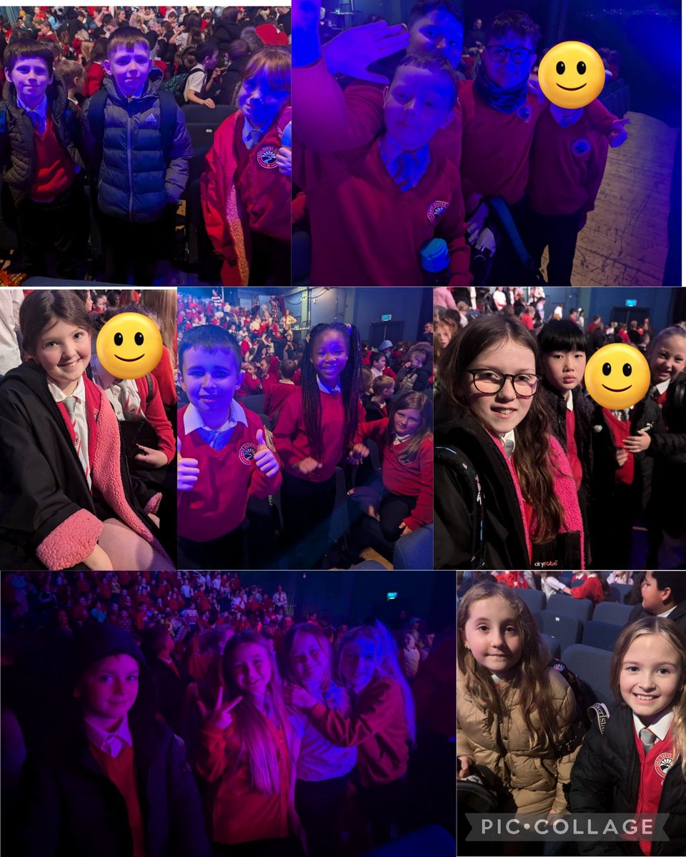 We had a great time at the panto today! 😁🎄