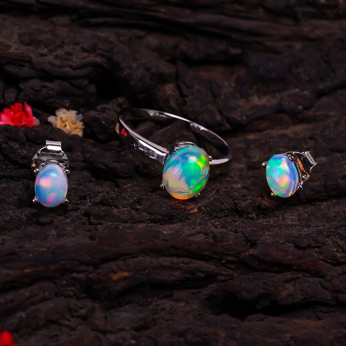 himalyaquartz's tweet image. Natural White Ethiopian Opal Stud Earring, 925 Silver Earring, Handmade Silver Jewelry, Opal Jewelry, Opal Stud Jewelry, Gift for her S01-24 etsy.me/3ZCZlIy via @Etsy 
#Opal #Opalstuds #OpalEarring #OpalRing #Christmasgifts #FastivalGifts #AlluArjunArrest