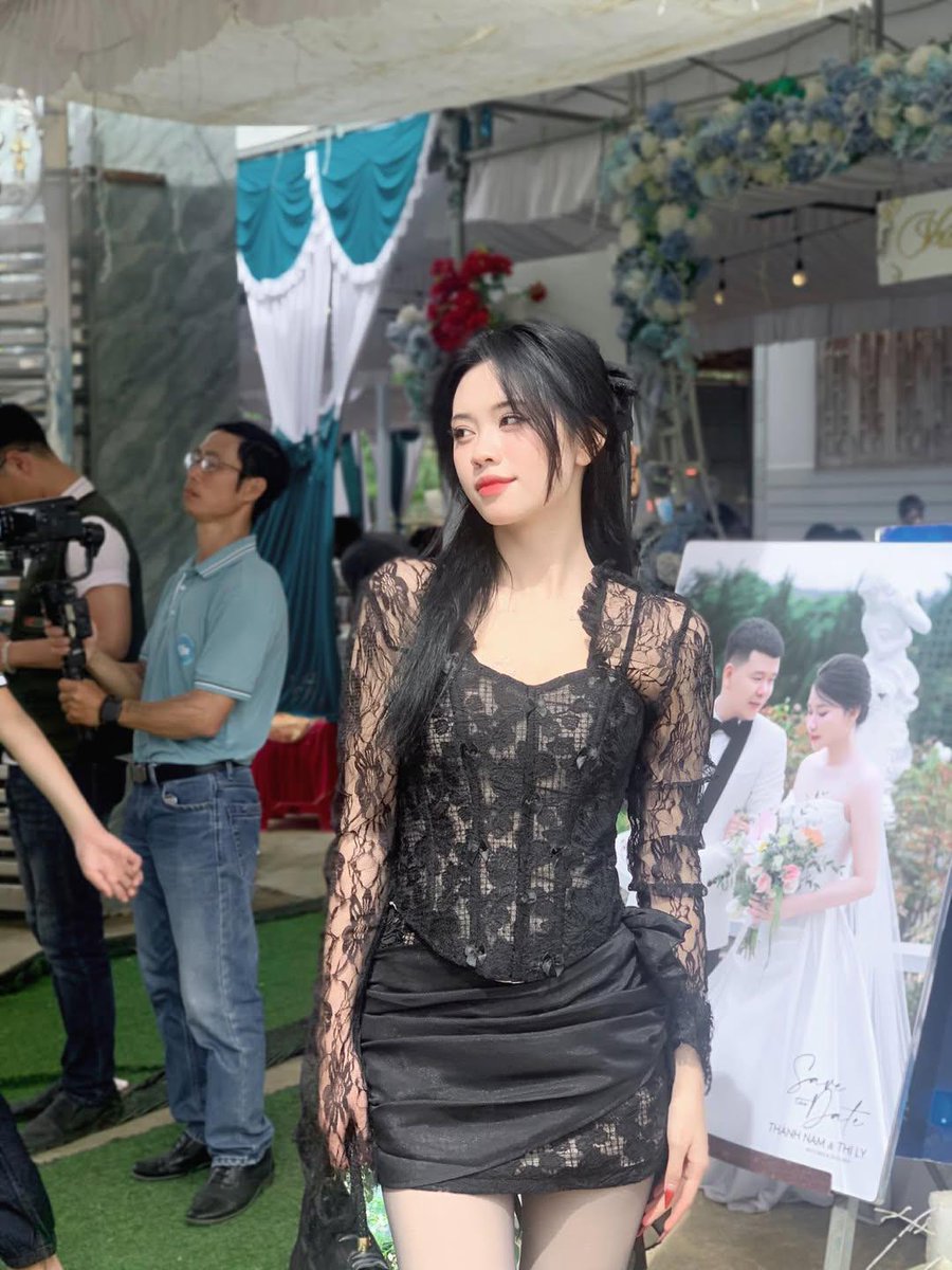 nith_2006's tweet photo. Đẹp sau cô dâu 🗿 https://t.co/T6jMmfwpgy