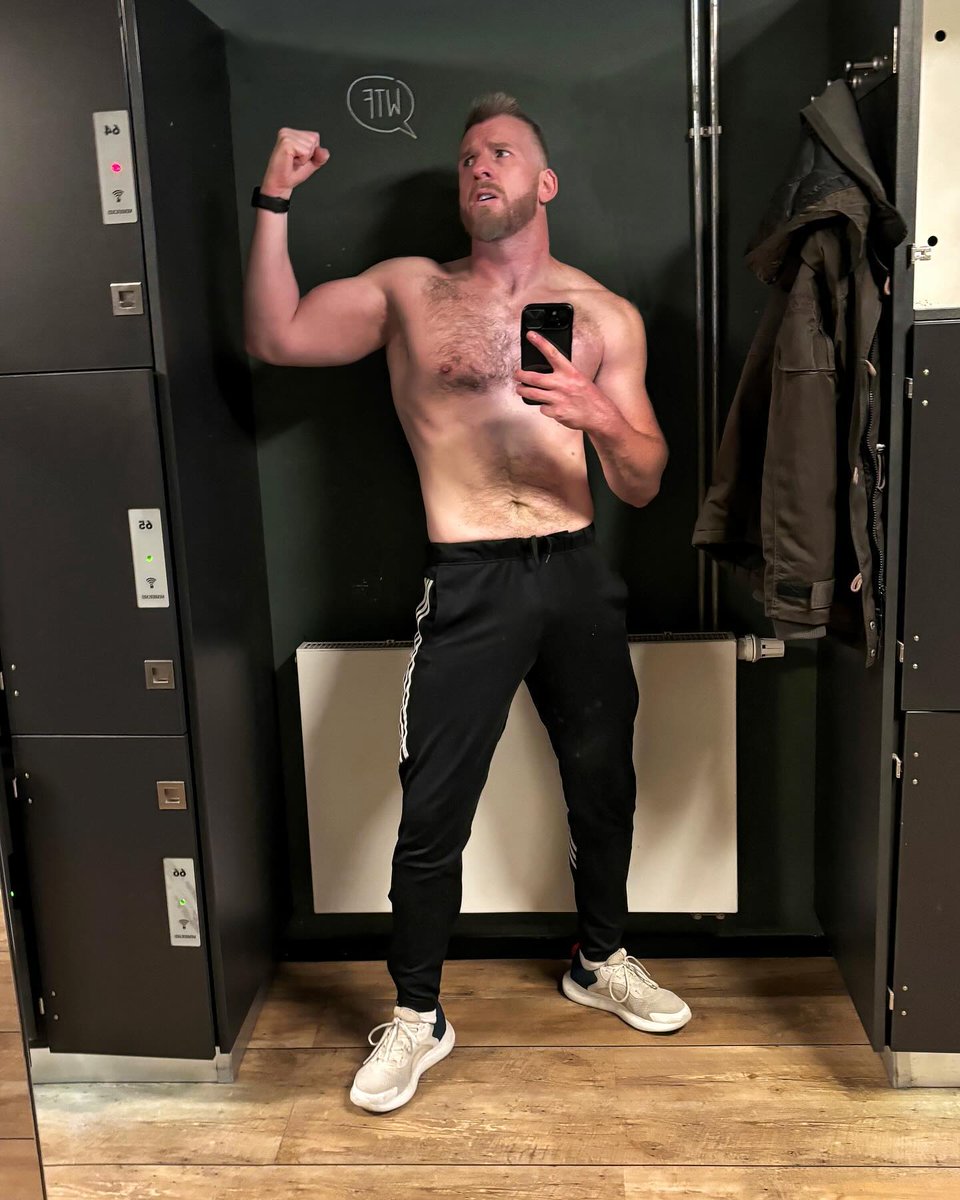 bearwww's tweet photo. #mondaygym #workout #gymtime #gingerbeard #beard #bearded #scruff #beardsofinstagram #beards #beardstyle #gingerman #gingerbear #beardedmen #gingermuscle #whitesocks #instabeard #beardlife #boy #man #handsome #boys #style #guys #guy #instaboy #handsome #boys #style #instaboy https://t.co/JFJHJCqgkZ