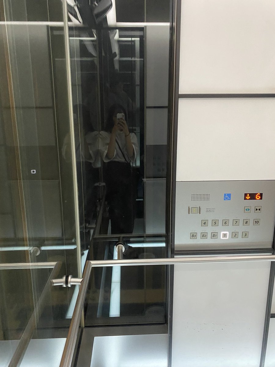 minami528168's tweet image. 明日から広島遠征です✈️💫
朝早起きすぎて起きれるか不安🌀🌀
今日はこれにておやすみなさい🤭
#福岡 #学生 #LJD #バレーボール #女子