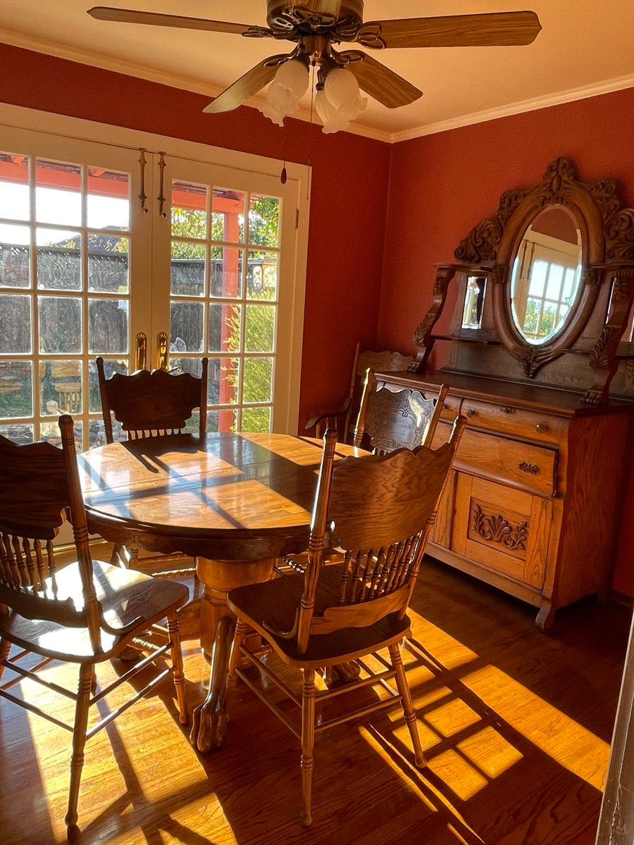 sujasrealty's tweet photo. SOLD!
Congratulations to my clients for closing on their new home! I am truly happy for them.🎊
#sold #justsold #firsttimehomeowners #homebuying #happyhomeowners https://t.co/wtohPuI1It
