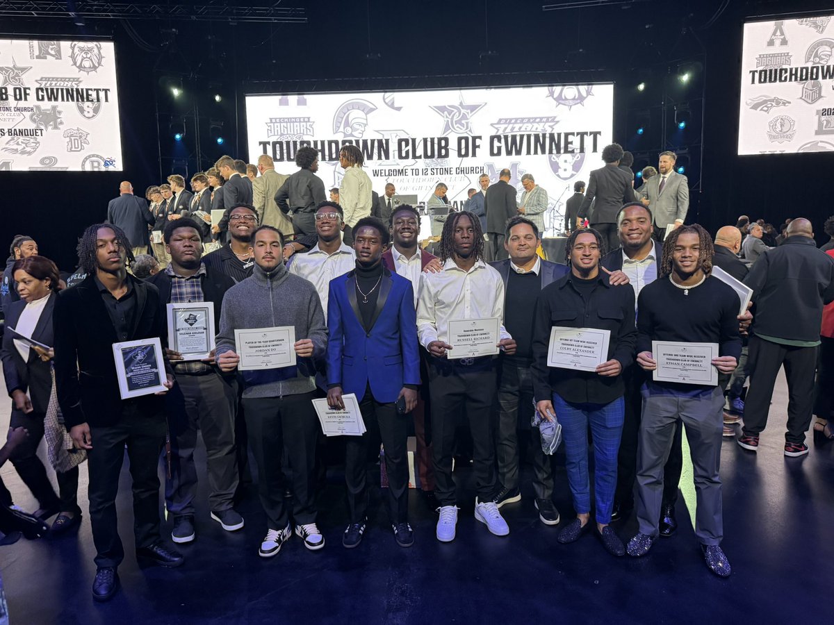 🅰️wesome night celebrating our tigers and their 🏈 accomplishments‼️

#WeLIVEIT
<a href="/jordan_do_1/">Jordan_Do</a> <a href="/ethan_campbell4/">Ethan Campbell</a> <a href="/Colby2Alexander/">Colby Alexander</a> <a href="/R_Richmond7/">Russell Richmond</a> <a href="/kgwibuka2/">Kevin Gwibuka</a> <a href="/99DontaeSamuels/">Dontae Samuels (6'4 260)</a> <a href="/michaelgjr77/">Michael Gerard Jr. (6’4 245lbs)</a> <a href="/wc3hree/">Wanye Chukes</a> <a href="/suleiman656/">Suleiman Adelekan</a> <a href="/kendoe_4/">Ken’Marico Husband</a> <a href="/Coach_Smith547/">Bryce Smith, Ed. S</a> <a href="/ArcherTigersFB/">Archer Tigers Football</a> <a href="/quishathompson/">Dr. Conquisha Thompson</a> <a href="/AHSTigersSports/">ArcherAD</a>