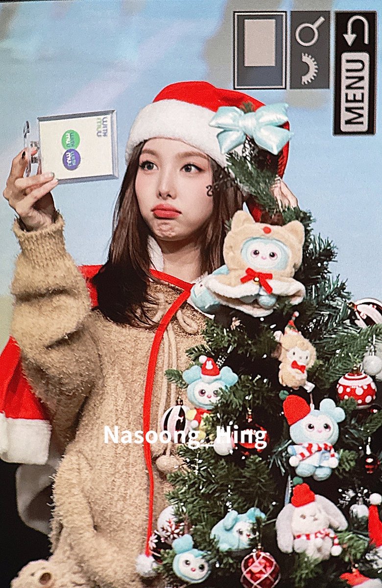 Blueming_922's tweet photo. 241213 미리멜크🎄🩵
#트와이스 #TWICE #나연 #NAYEON  #ナヨン https://t.co/y1Y0aghcir