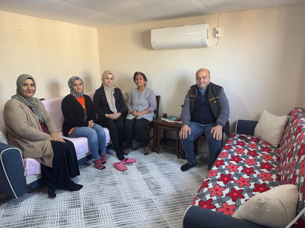 #BiriketEvler
Dün,
Bugün,
ve Yarın...
Her koşulda 
#Gece gündüz durmadan yorulmadan çalmadik kapı girilmedik gönül birakmadan Durmak yok yola devam.!

#AkKadınlarSahada🇹🇷 
<a href="/mehmetonturktr/">Mehmet ÖNTÜRK</a> 
<a href="/DMustafaErdogan/">Mustafa Erdoğan</a>
<a href="/avfatmagulcalim/">Av. Fatma Gül Çalım</a> 
@ademyesildaltr 
@akadir_ozel 
<a href="/HuseyinYayman/">Hüseyin Yayman🇹🇷</a>