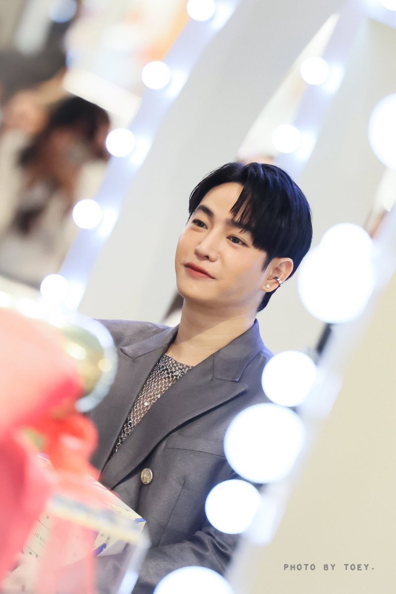 photobytoey's tweet photo. แต่งค่ะ 👰🏻‍♀️💍

@peckpalit 

#JoMaloneLondonTHxPeck
#JoMaloneLondonTH
#เป๊กผลิตโชค
#PeckPaLitChoke
#palitgallery
#photobytoey https://t.co/Iuyrlb2J3E