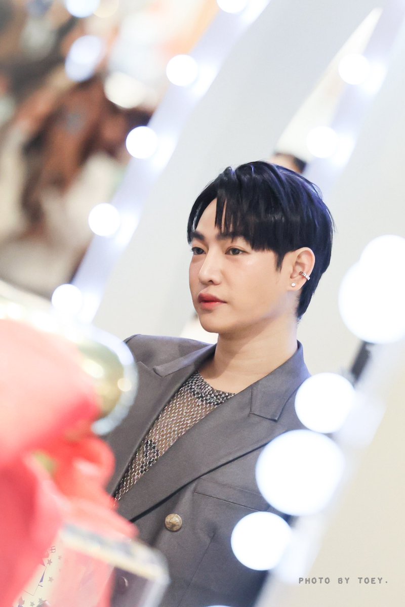 photobytoey's tweet photo. แต่งค่ะ 👰🏻‍♀️💍

@peckpalit 

#JoMaloneLondonTHxPeck
#JoMaloneLondonTH
#เป๊กผลิตโชค
#PeckPaLitChoke
#palitgallery
#photobytoey https://t.co/Iuyrlb2J3E