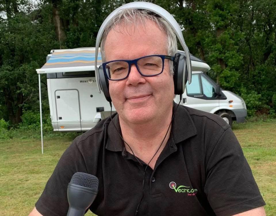 Zaterdagavond staat DJ Bode weer bij ons  in het café achter de draaitafel! Vanaf 21:00 uur draait de Bode weer de mooiste platen uit de jaren 70-80 (en meer) Gratis entree!