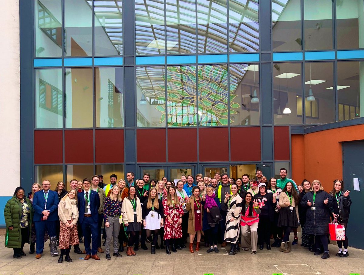 We’re out! 

Merry Christmas everyone 😍🎄✨🌳
#TeamNUSA 🥹❤️‍🔥