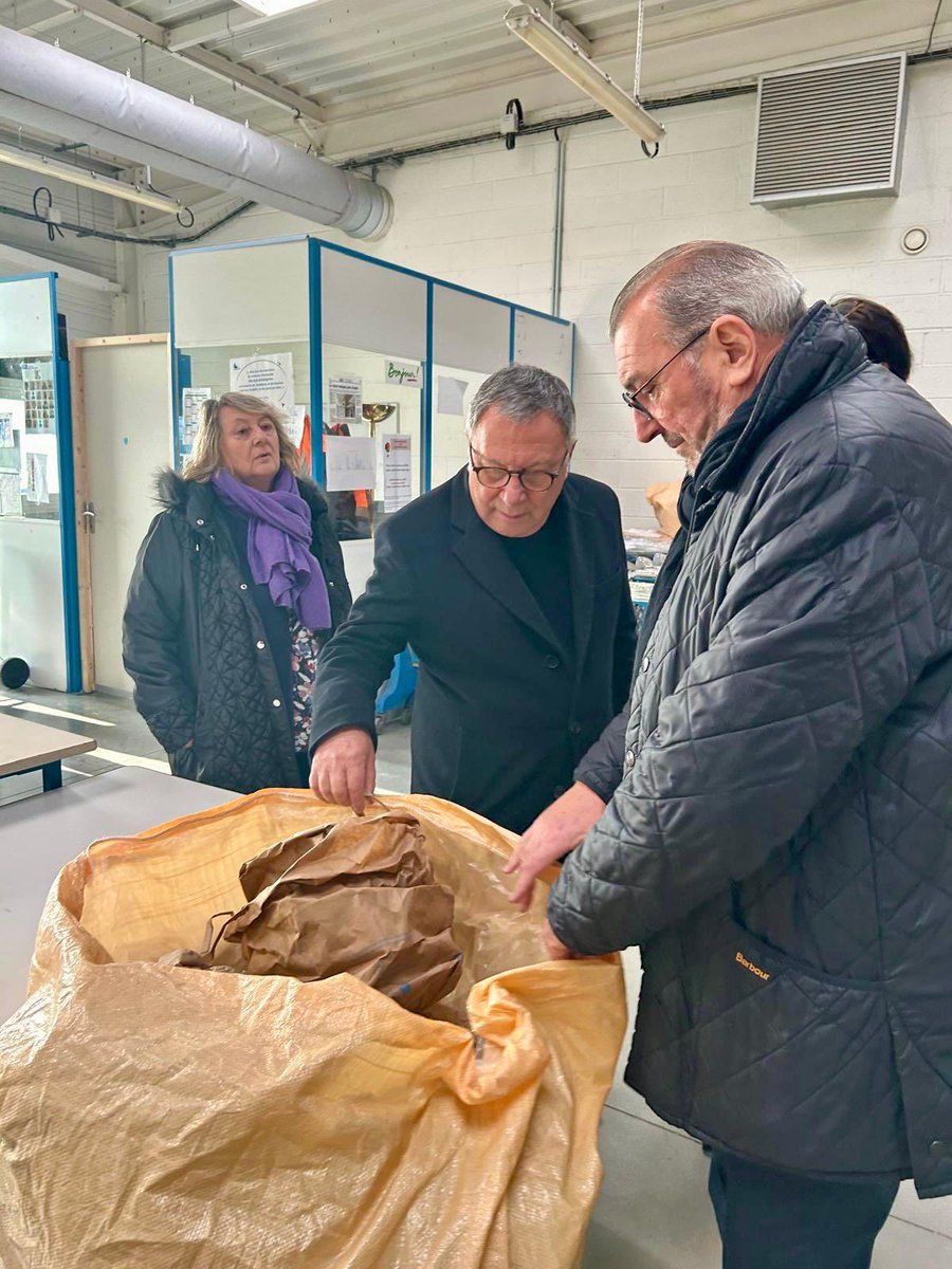 JM_Roze's tweet image. À l’invitation de mon ami conseiller départemental Claude Gachet, j’ai passé la matinée sur le site de Sève Éveil à #Cormontreuil, avec Isabelle Debailleul la directrice des affaires sociales du @dptMarne ainsi que Marceline Leclerc, directrice de cette structure axée autour du…