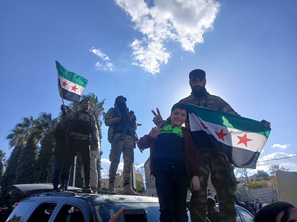 AmelieDavid1's tweet photo. In #Damascus, #Syria, people have been gathering at Umayyad square this Friday to celebrate this "Free Syria"... https://t.co/sRAYSCFVWP