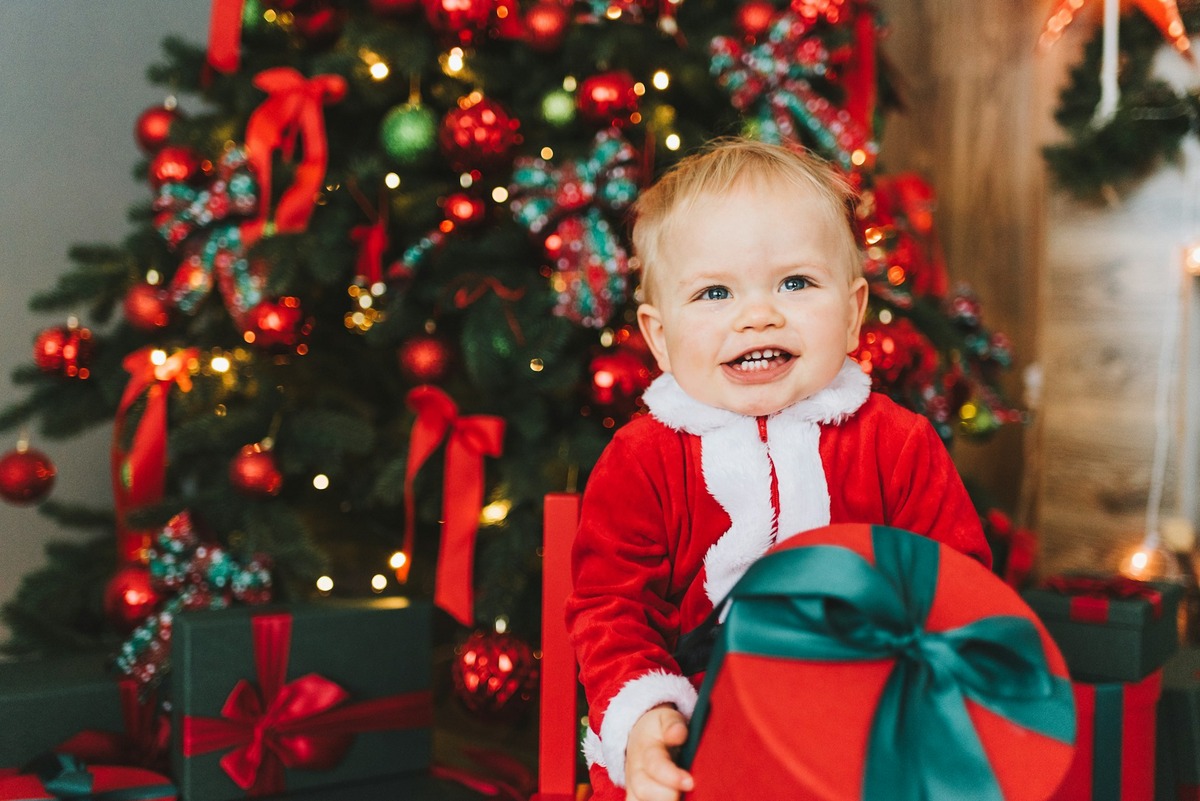 Bespoke Black Book (@thebespokebook) on Twitter photo With Christmas fast approaching, there's no time like the PRESENT to stock up on gifts for all the little ones in your life! Check out <a href="/bigcox/">Chris Cox</a>'s guide:
bespokeblackbook.com/mega-christmasā¦
#bespokeblackbook #christmas #gifts <a href="/harrypotter/">Harry Potter</a> <a href="/bigjigstoys/">BigjigsĀ® Toys</a> <a href="/SmythsToysUK/">Smyths Toys UK</a> <a href="/wowstuff/">WOW! STUFF</a> <a href="/QuartoKids/">Quarto Kids</a> With Christmas fast approaching, there's no time like the PRESENT to stock up on gifts for all the little ones in your life! Check out <a href="/bigcox/">Chris Cox</a>'s guide:
bespokeblackbook.com/mega-christmasā¦
#bespokeblackbook #christmas #gifts <a href="/harrypotter/">Harry Potter</a> <a href="/bigjigstoys/">BigjigsĀ® Toys</a> <a href="/SmythsToysUK/">Smyths Toys UK</a> <a href="/wowstuff/">WOW! STUFF</a> <a href="/QuartoKids/">Quarto Kids</a>