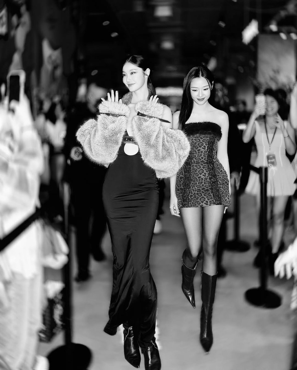 namtanfilm_ph's tweet photo. [ 131224 • namtan.tipnaree • IG post ] 

🖤🥂✨

#LSOUL #STARGIRLS #LSOULTH 
#LSOULTHAILAND #LSOULGrandOpening #NamtanTipnaree #NamtanFilm https://t.co/H95EvAIrQP