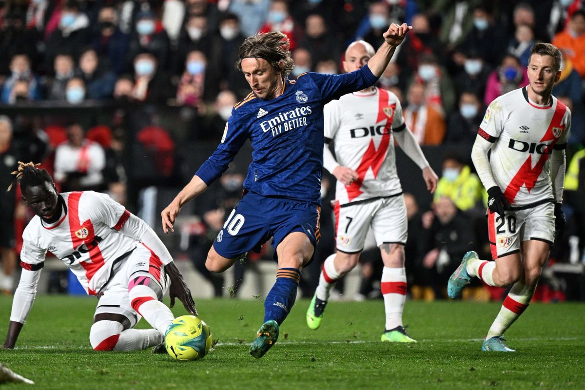 MadridXtra's tweet image. Real Madrid have only won 1 of the last 4 games against Rayo Vallecano away.

- 2 losses 
- 1 draw 
- 1 win (February 2022)