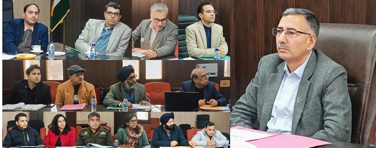 diosamba1's tweet photo. #DLAC meeting on #Food_Safety, Healthy Diet, and Eat Right initiatives chaired by DC #Samba, Sh. Rajesh Sharma.
Focus on #Food fortification, hygiene, and compliance with #FSSAI standards. #foodsafety
@OfficeOfLGJandK @Divcomjammu @diprjk @dcsambaoffice @ddnews_jammu https://t.co/RP9Jsi6ZZj