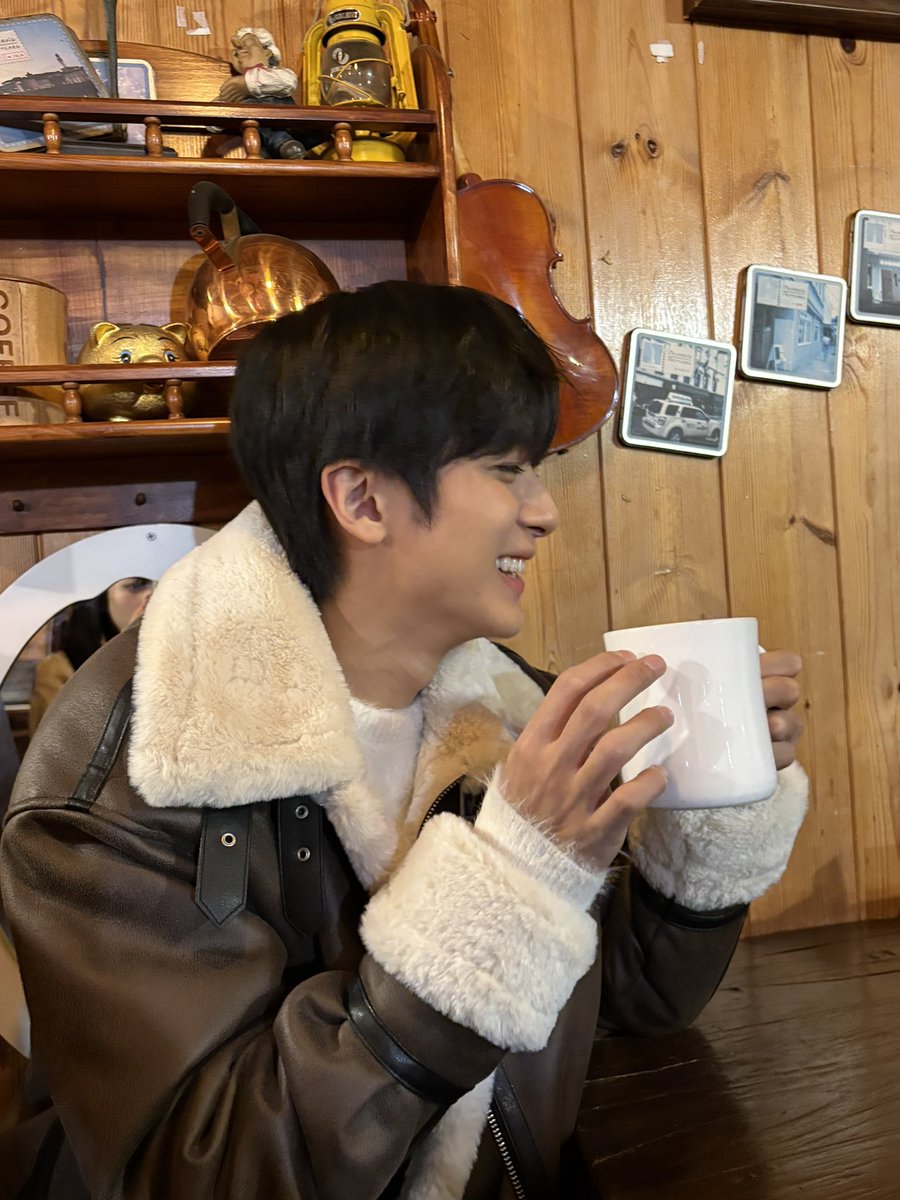 minkyu_0312's tweet photo. 겨울이다~ https://t.co/jxgjZfQjpB